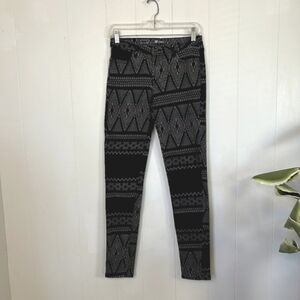 Levi’s Leggings Jeans Black Geometric Aztec Zig Zag Pattern Women’s Skinny Denim